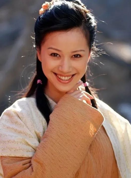 至今未嫁的8位大齡女星，多人情史複雜，1人情史為零，沒談過戀愛