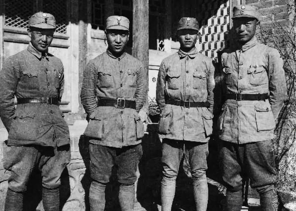 梁興初職務被“擼”,毛主席:將來部隊多了,師長軍長都有你當的 梁興初職務被“擼”,毛主席:將來部隊多了,師長軍長都有你當的