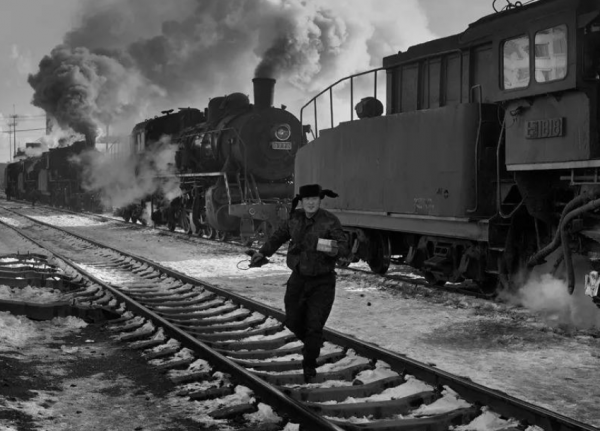 葬於北京鬧市的18歲河南少年,火車為其改道,一半骨灰放入八寶山 葬於北京鬧市的18歲河南少年,火車為其改道,一半骨灰放入八寶山