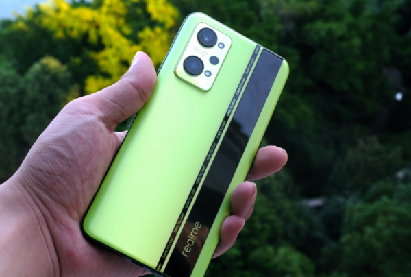 2021年最新手機續航排名:蘋果“超神”,iQOO第二、realme第三 2021年最新手機續航排名:蘋果“超神”,iQOO第二、realme第三