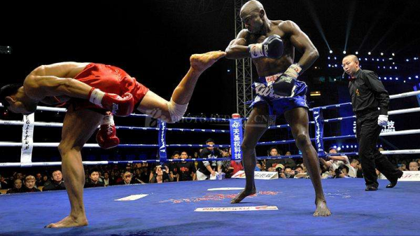 11年前中國白富美嫁非洲黑人拳手，三年生了兩個孩子，如今怎麼樣