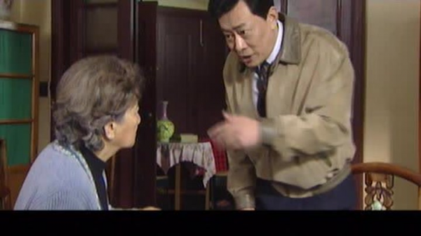 “老戲骨”王詩槐，離婚後照顧智障兒子，二婚再遇初戀，苦盡甘來