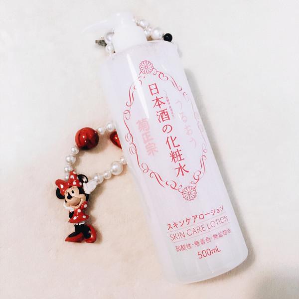 不可錯過的化妝水：滋潤不油膩，面板變得如絲綢般白皙細膩光滑