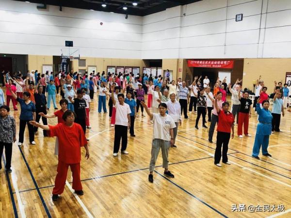 0451太極拳慢練,是訓練意識對極慢的微變化的感知和控制能力 0451太極拳慢練,是訓練意識對極慢的微變化的感知和控制能力