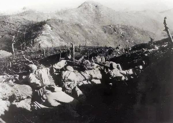 一個營突然失蹤,首長們坐立不安,關鍵時刻,2顆訊號彈傳來喜訊 一個營突然失蹤,首長們坐立不安,關鍵時刻,2顆訊號彈傳來喜訊