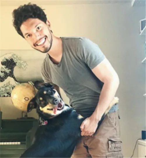 戲精狗子裝病騙取主人關心，寵物界如果有奧斯卡，它一定能獲獎