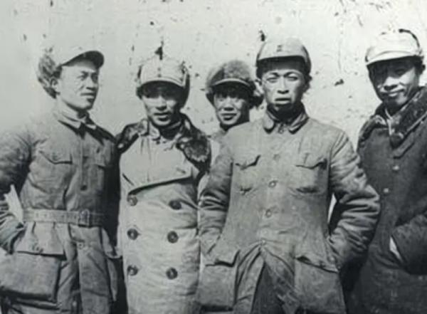 1945年新四軍“老虎團”團長犧牲，66年後，孫子為何火燒靖國神社