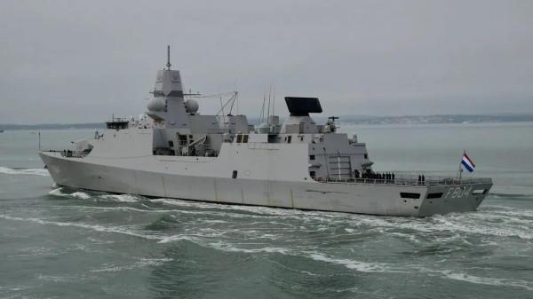 “七省”級護衛艦圖集（132圖）