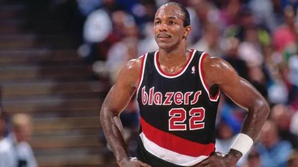 盤點“NBA超時空對決”第二期，壞小子遇上CP3，滑翔機碰上T-Mac