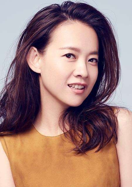 曾志偉大女兒曾寶儀：在父母離婚的陰影中長大，48歲仍未婚