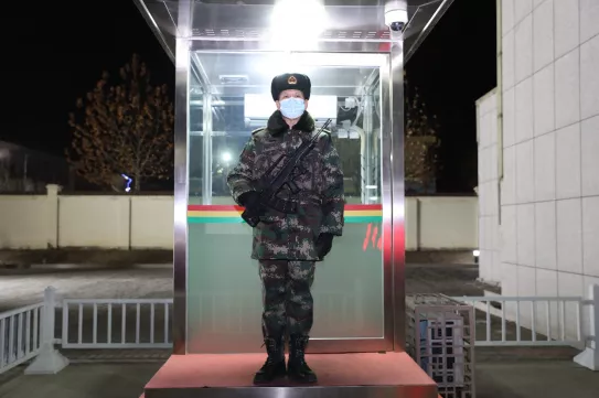 除夕，將軍站崗