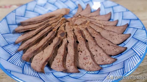 食物也可成為寄生蟲的“窩”，不想健康受損，這些食物儘量不吃