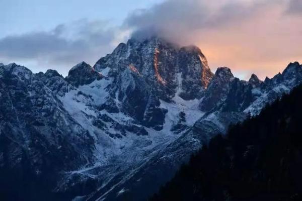 暢享18℃!川西藍色海洋,逃離城市熱浪 暢享18℃!川西藍色海洋,逃離城市熱浪