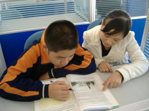 “不讓補課，我請大學生家教總可以吧”？官方回覆了，家長很滿意