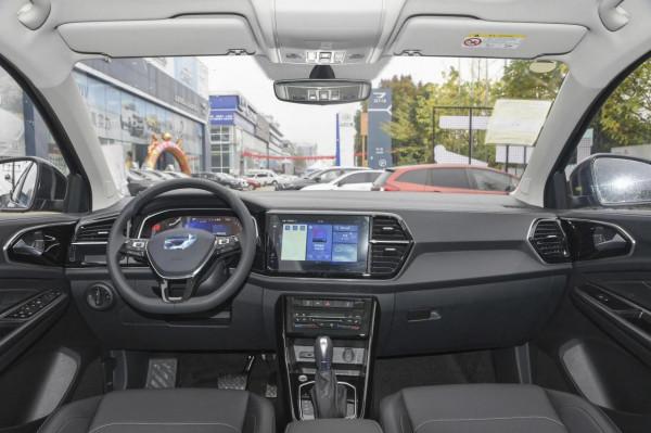 捷達VS7自動悅享型，配1&period;4T發動機，官方百公里加速時間9&period;7秒