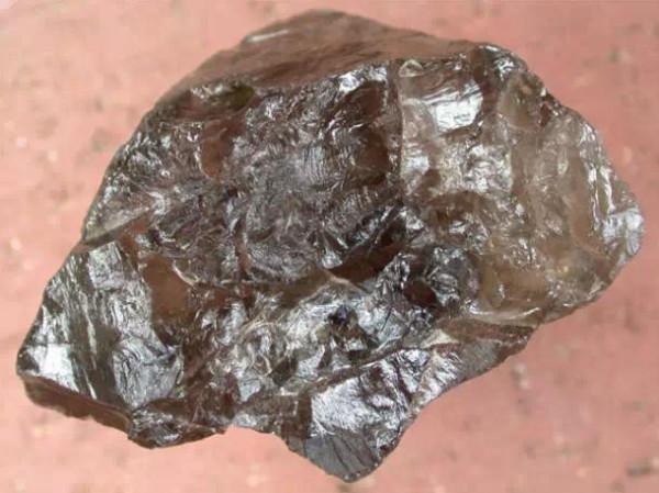 100種漂亮礦石，讓你大開眼界！還有鑑別方法哦