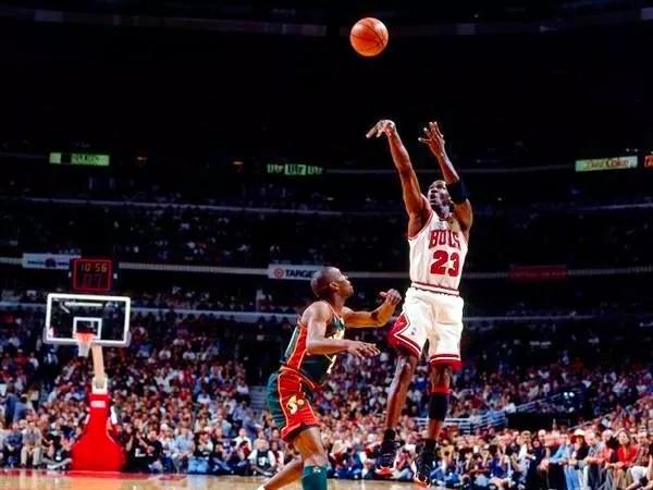 盤點NBA七大經典招式,學會任何一個野球場無敵 盤點NBA七大經典招式,學會任何一個野球場無敵