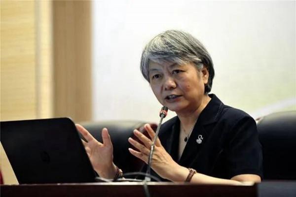 當孩子開始頂嘴時，家長切勿硬碰硬，三步走，比打罵說教更管用