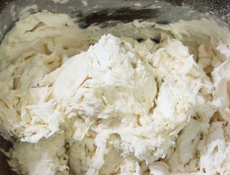 分享一個發麵的秘訣，10分鐘就能發好面，蒸的饅頭又白又鬆軟