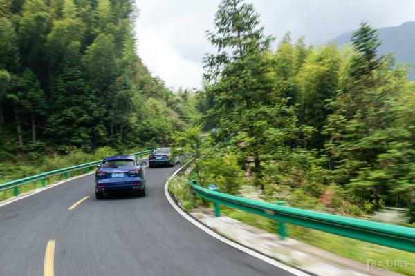 激動壞了！第一次開瑪莎拉蒂長途旅行，居然是這樣的感覺...