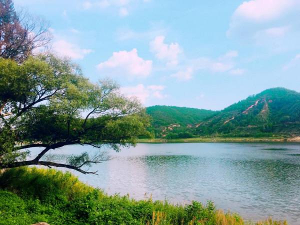 修建在近千米高原上的人工湖,被稱“陝西明珠”,如今是4A景區 修建在近千米高原上的人工湖,被稱“陝西明珠”,如今是4A景區