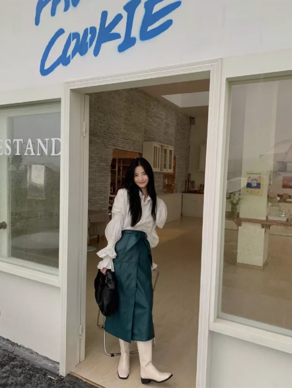 小黑靴OUT了！今冬「這雙鞋」超火爆，時髦精都愛它