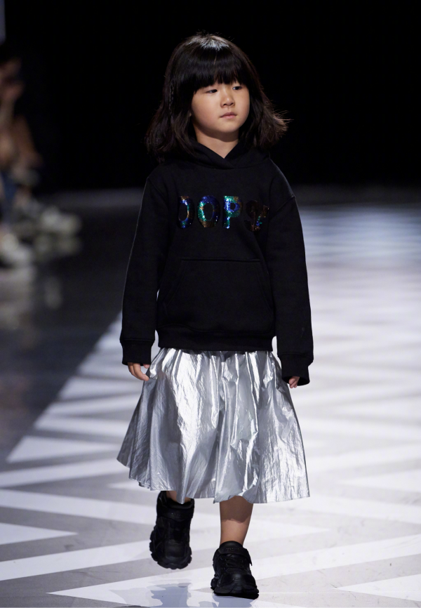 長相浪費基因？這些星二代，明明跟父母共用一張臉