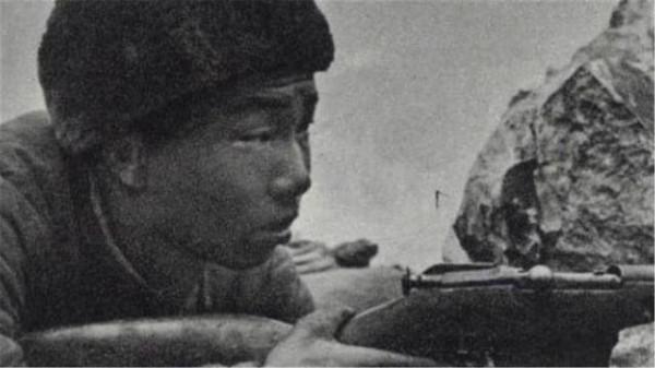 廣西軍醫獲死刑後天天研究藥書，遭眾人嘲笑，不久志願軍來信感謝