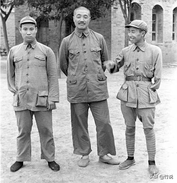 建國時我軍有10位“獨臂將軍”，他們是誰？1955年被授什麼軍銜？