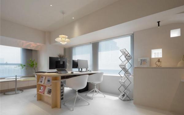 49平米的公寓改變成工作區，滿足功能需求，並引入光影效果