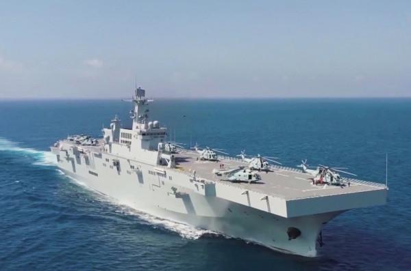 細品！055演練封鎖海峽，075考核登陸作戰，軍機一天三巡臺