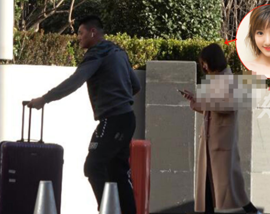 33歲毛曉彤掃蕩高階商場，一身名牌穿搭價值10萬，保鏢陪伴排場大