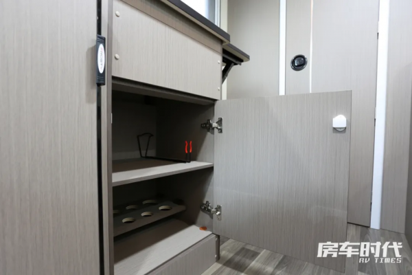 宇通T511H拖掛房車 乾溼分離衛生間佈局 品質生活不再將就