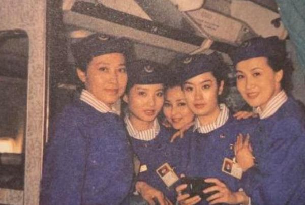 90年代當紅女星李媛媛,37歲奪視後,39歲高齡產子,41歲癌症離世 90年代當紅女星李媛媛,37歲奪視後,39歲高齡產子,41歲癌症離世