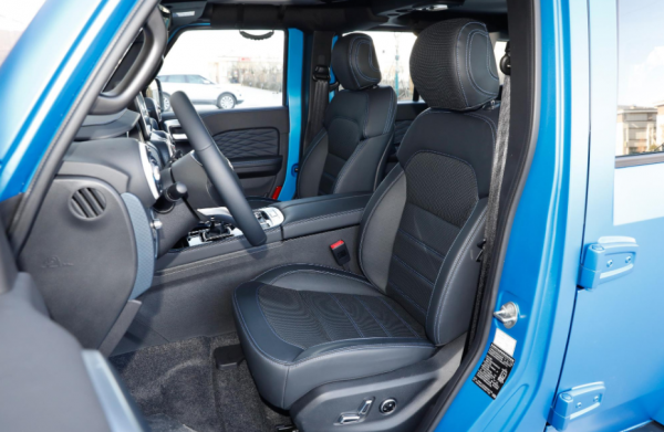 BJ40刀鋒英雄版解析，這車夠硬麼，選擇哪款車型更實惠