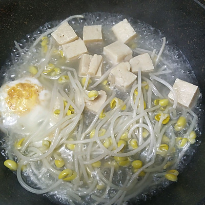 減脂餐之豆芽豆腐湯