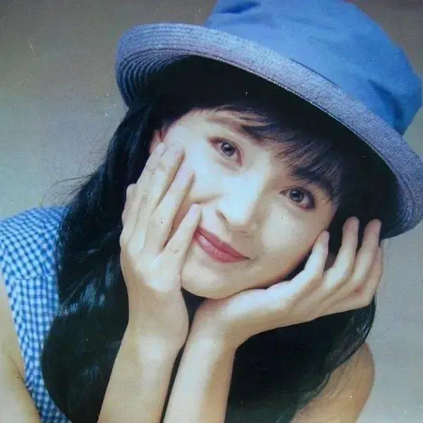 方季惟《愛情的故事》,人生苦樂參半,傻人有傻福? 方季惟《愛情的故事》,人生苦樂參半,傻人有傻福?