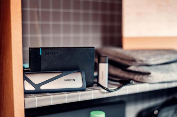 大一學生黨的宿舍桌面