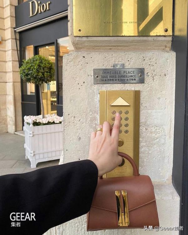 5款法國女生必備的飾物，漫不經心地為優雅造型增添質感