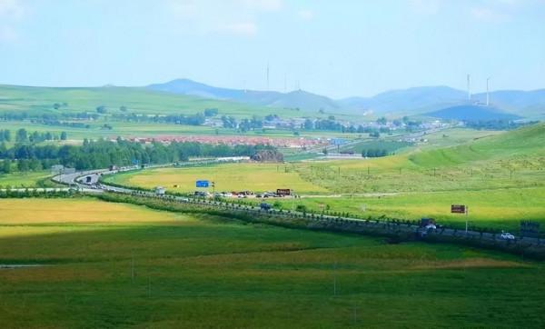 中國最美的9大草原，一輛車，三五好友，就可以馳騁在草原上