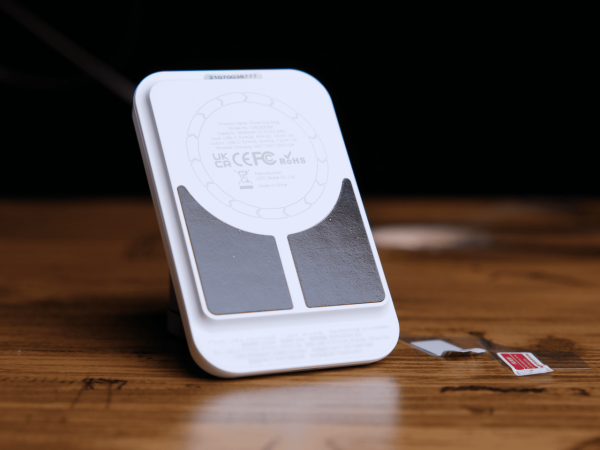 咔嗒一貼、捷豹充電——好看又好用的 iWALK 充電套裝評測