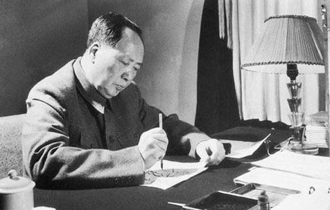 抗美援朝主帥：陳毅主動請纓被拒，偉人為何首選粟裕、林彪？