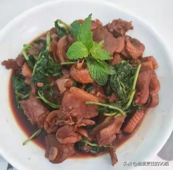 鴨子去腥別用姜，教你2招訣竅，鴨肉鮮香入味，好吃又無腥味