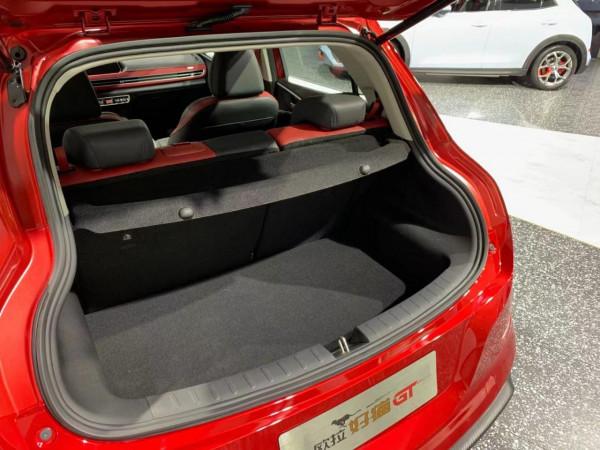 尤拉好貓GT靜態實拍:運動元素上身/動力小幅提升 尤拉好貓GT靜態實拍:運動元素上身/動力小幅提升