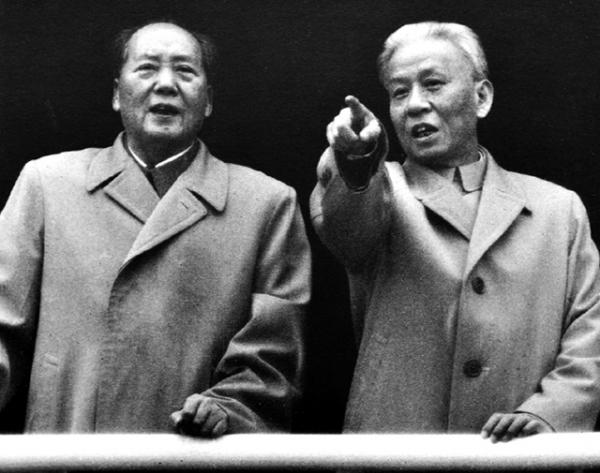 1942年,毛主席給劉少奇的絕密電報,特意叮囑:無須向任何人提及 1942年,毛主席給劉少奇的絕密電報,特意叮囑:無須向任何人提及