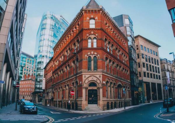 6年前,90後四川小夥楊灘,娶了80後英國女歌手,後來過得好嗎? 6年前,90後四川小夥楊灘,娶了80後英國女歌手,後來過得好嗎?