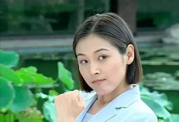 《粉紅女郎》為愛成全的人，男人婆聖母，萬人迷瀟灑，結婚狂愚蠢