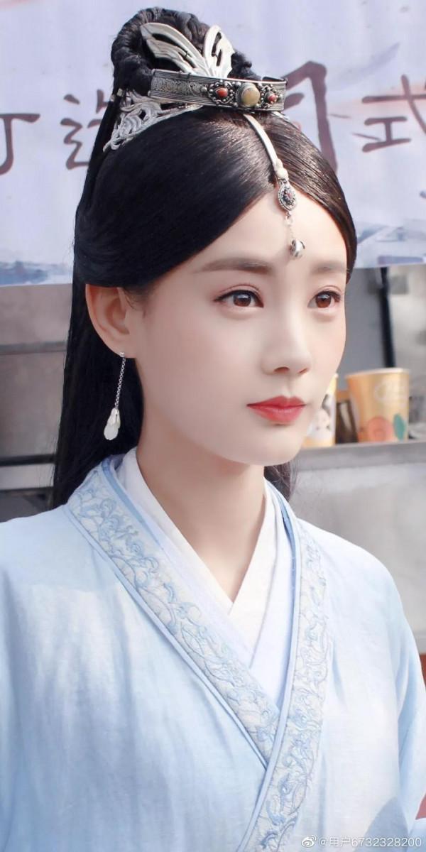 李一桐古裝桌布
