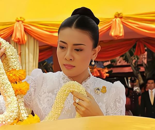 西拉米內心獨白真實內幕,不願迴歸寄人籬下,更像是宮廷王室過客 西拉米內心獨白真實內幕,不願迴歸寄人籬下,更像是宮廷王室過客