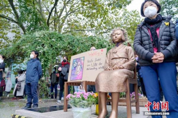 德國柏林舉行集會要求保留“慰安婦”雕像 德國柏林舉行集會要求保留“慰安婦”雕像